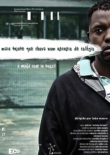 Mais triste que chuva num recreio de colégio poster