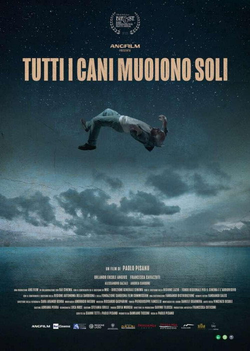Tutti i cani muoiono soli poster