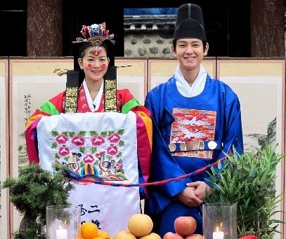 Doenjang-gun and Natto-jjang's Marriage War poster