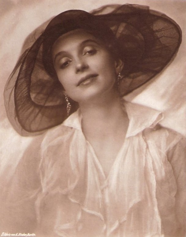 Frau Eva poster