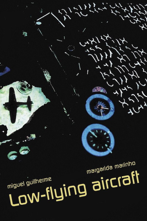 Aparelho Voador a Baixa Altitude poster