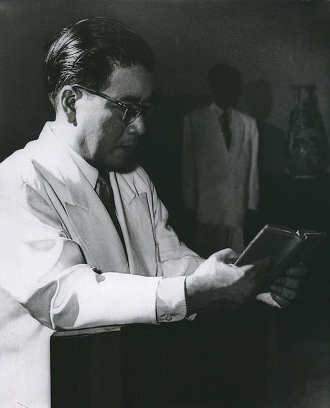 Ông cố vấn poster
